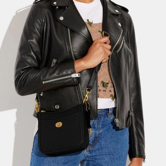 Coach pebbled leather chaise crossbody Bag New - Picture 10 of 10